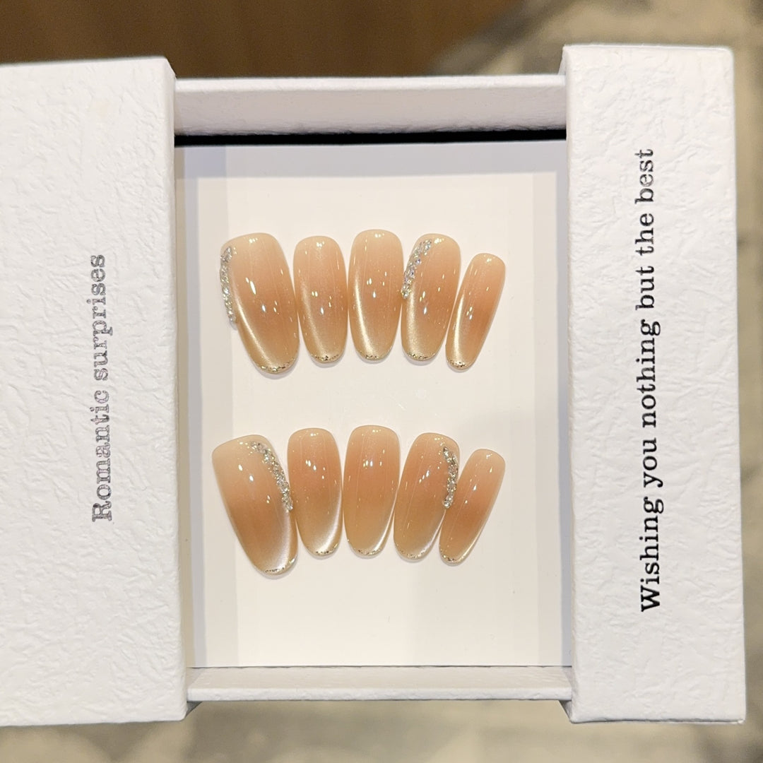 Elegant artificial nail tips with glitter details Bowlift