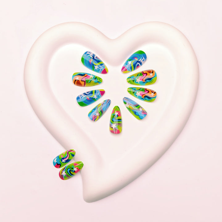 Artistic Swirl Nail Art Bowlift