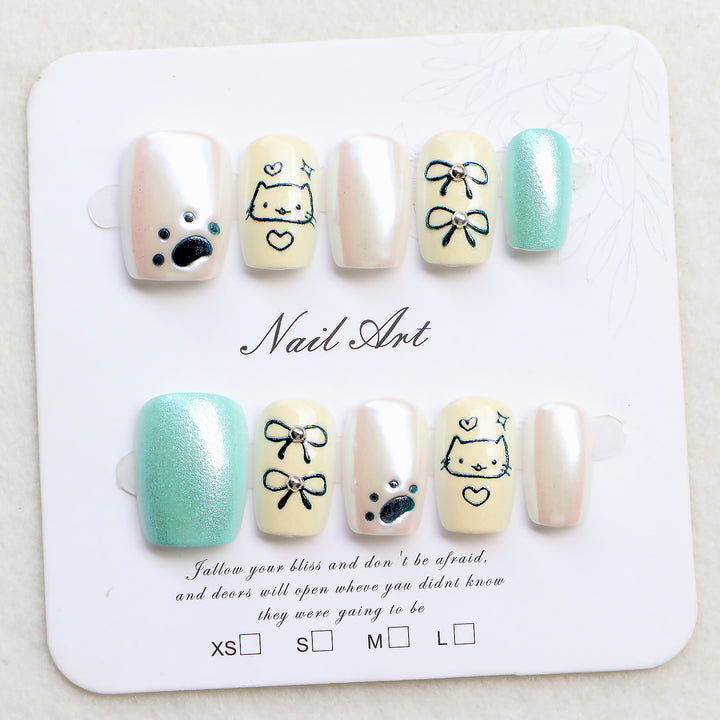 Whimsical Animal-Themed Press-On Nail Art Bowlift