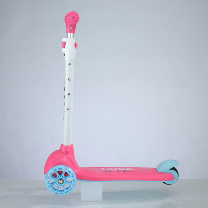 Sturdy Three-Wheel Kick Scooter Bowlift