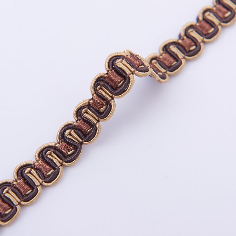 Decorative embroidery Bowlift