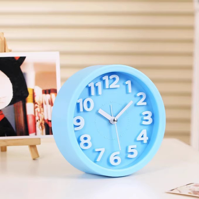 Elegant Table Clock in Modern Minimalism Design Bowlift