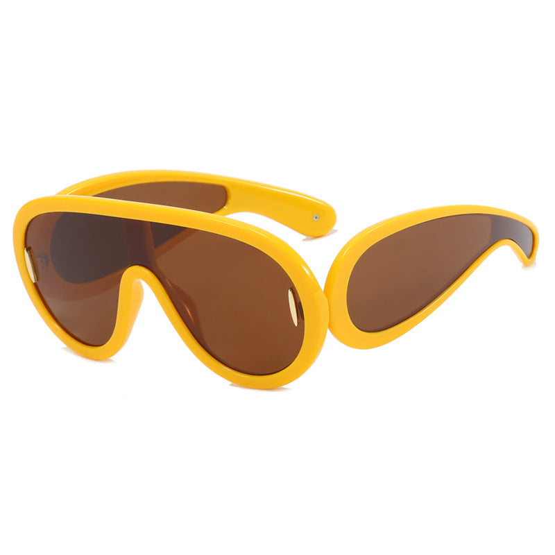 Ladies sporty protective goggles in innovative design Bowlift