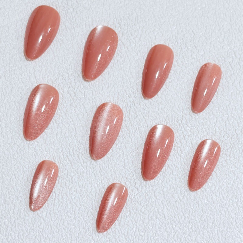 Luxurious artificial nails with glitter effect Bowlift