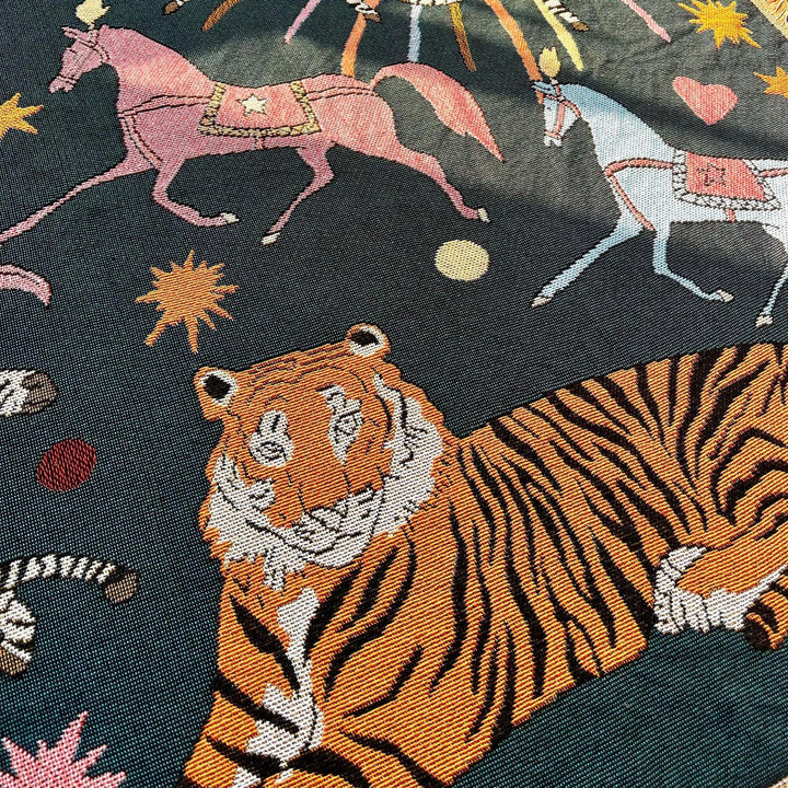 Artistic Animal-Themed Tapestry Throw Blanket