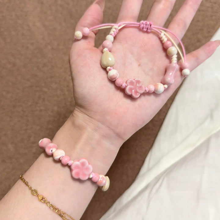 Adjustable Floral Bead Bracelet Bowlift