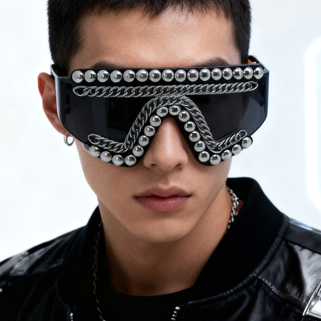 Women's fashion sunglasses with luxurious chain frame and shimmering accents Bowlift