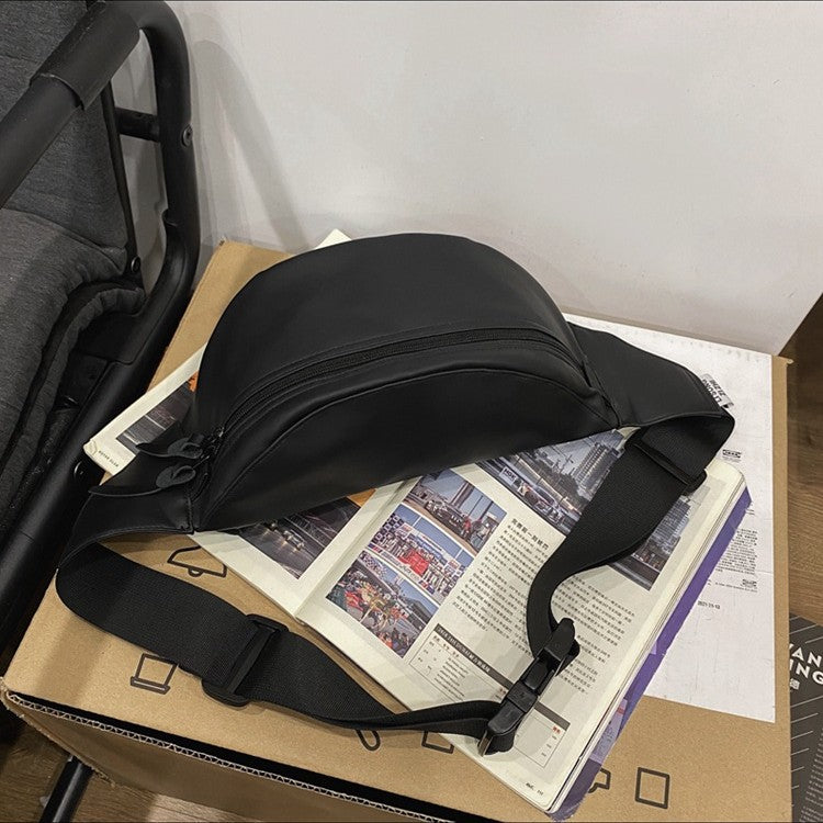 Belt bag with adjustable carrying strap and practical compartments Bowlift