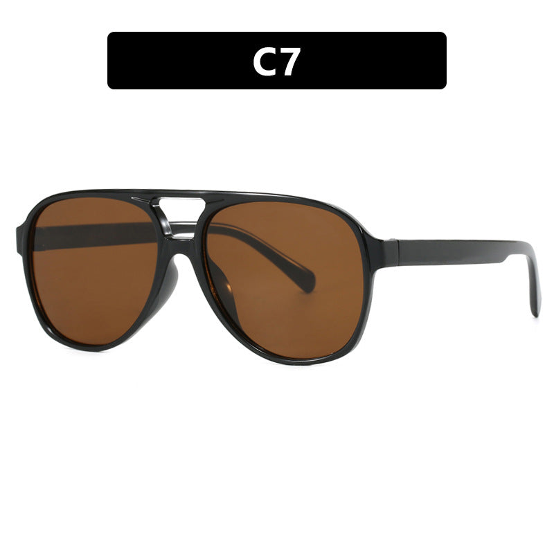 Women's oversized sunglasses in sporty-elegant design Bowlift