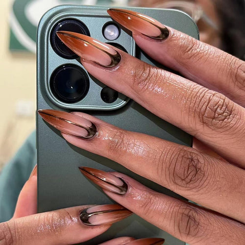 Artistic stiletto nails with trendy ombre effect Bowlift