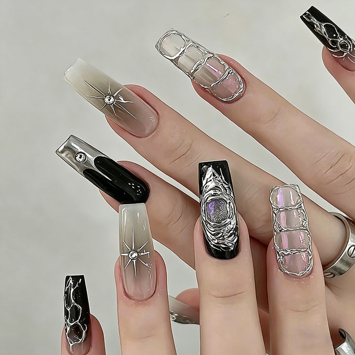 Artful nail set with floral accents Bowlift