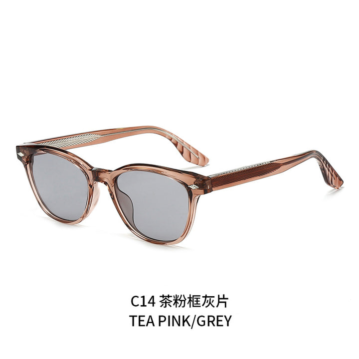 Ladies fashionable sunglasses in elegant tortoiseshell design Bowlift