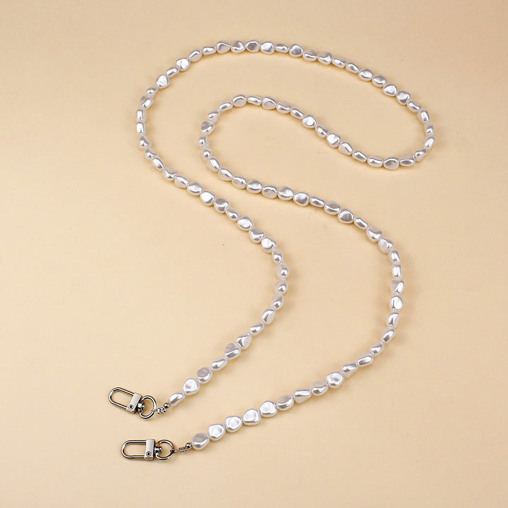 Elegant Pearl and Chain Necklace Bowlift