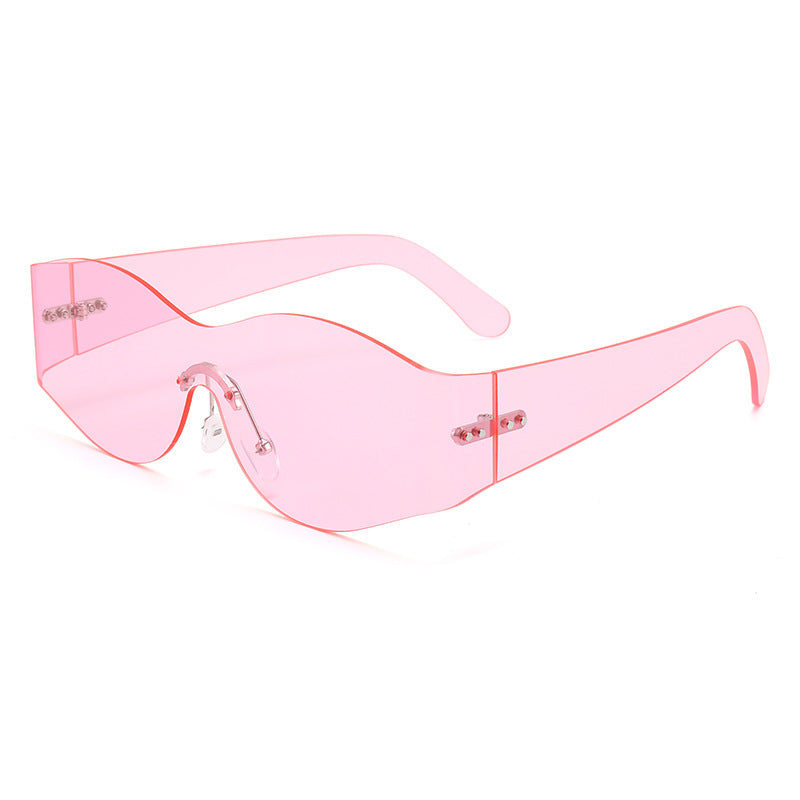 Ladies fashionable sunglasses in a futuristic look Bowlift