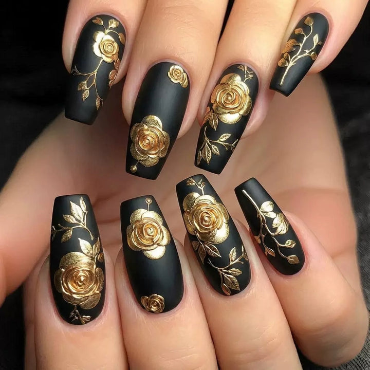 Artificial nail set with elegant golden rose decorations Bowlift
