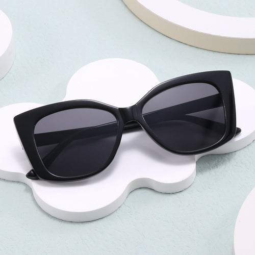 Women's Fashion Cat-Eye Sunglasses with Modern Design Bowlift