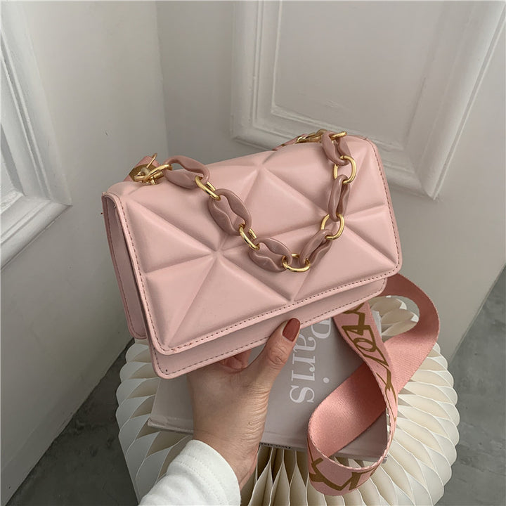 WoElegant Quilted Handheld Clutch Bowlift