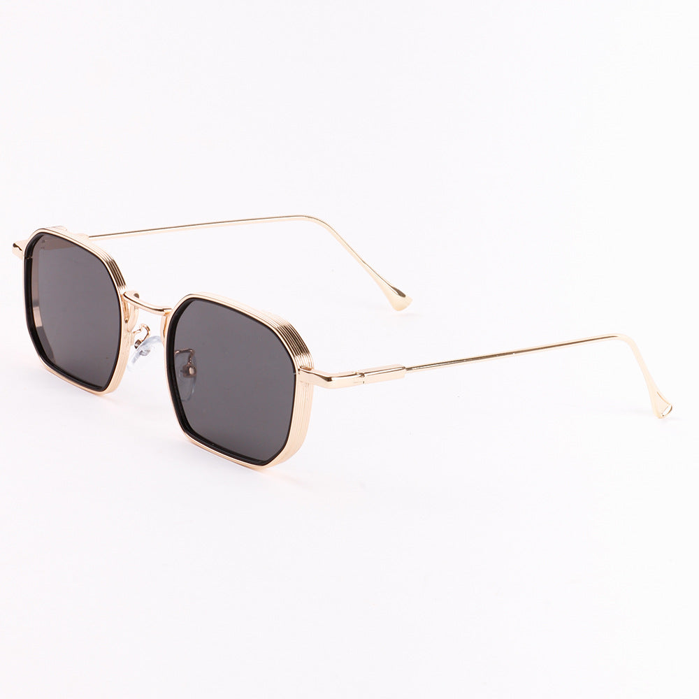 Women's fashionable sunglasses with stylish, square frame and UV protection Bowlift