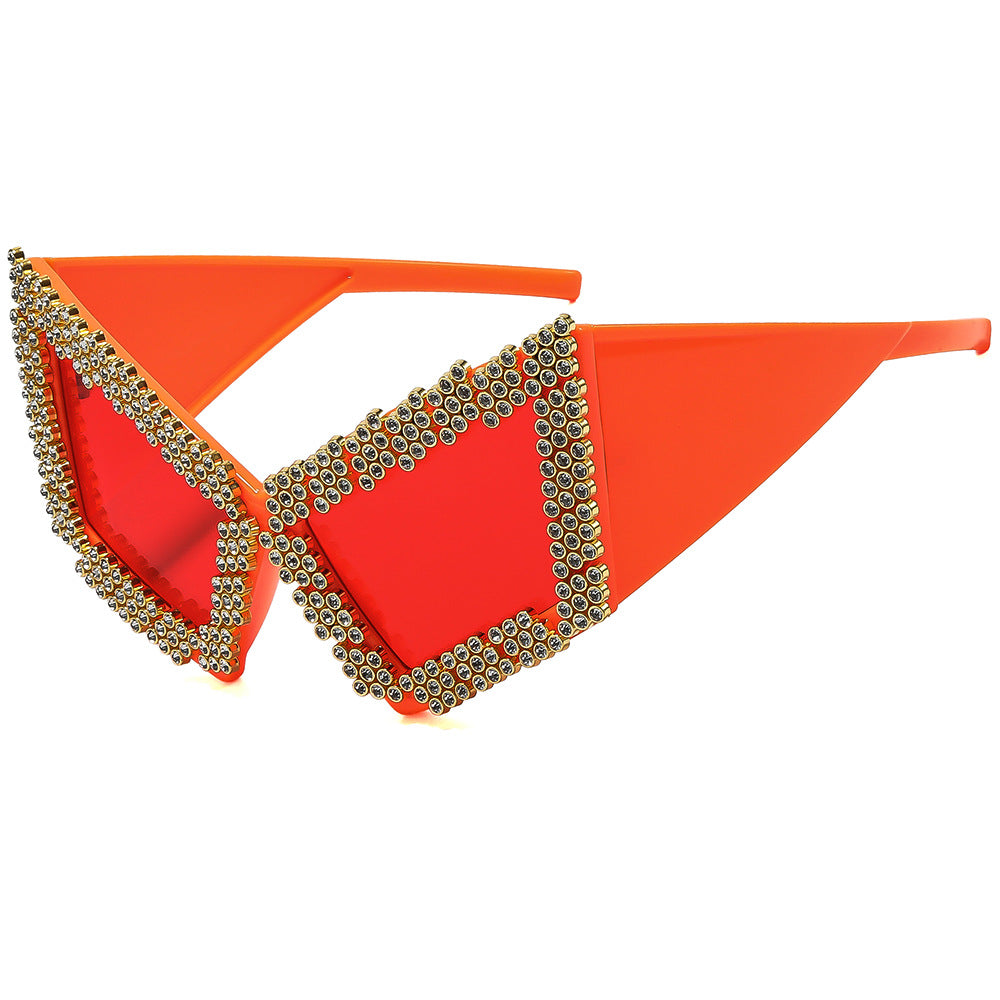 Women’s sunglasses in an extravagant design with luxurious rhinestone embellishment Bowlift