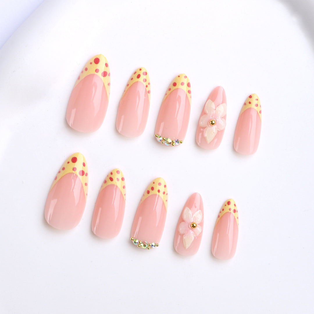 Artificial nails with floral 3D applications and elegant design Bowlift