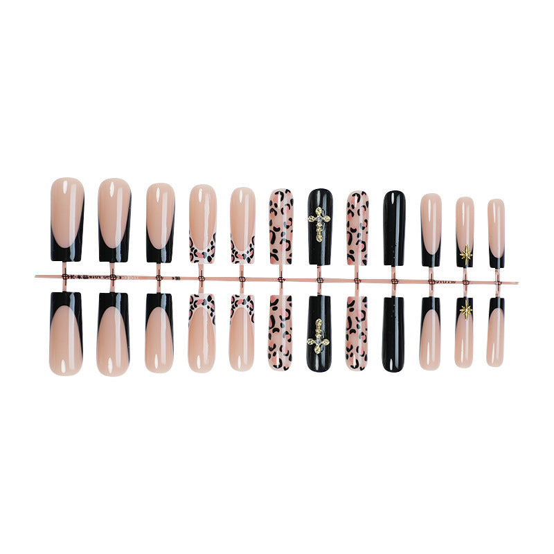Artificial nail set with aesthetic accents and elegant designs Bowlift