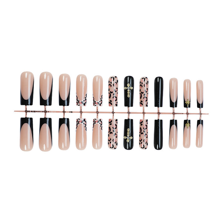 Artificial nail set with aesthetic accents and elegant designs Bowlift