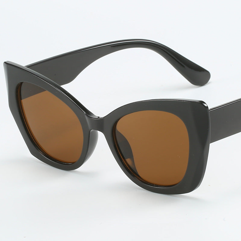 Ladies Fashion Cat-Eye Sunglasses with Elegant Design Bowlift