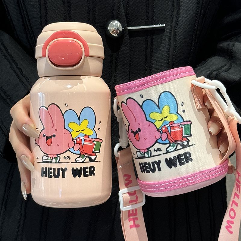 Women's insulated drinking bottle with secure flip-top lid and playful design Bowlift