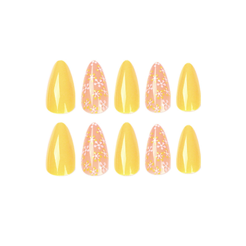 Artistic artificial nails with floral design Bowlift