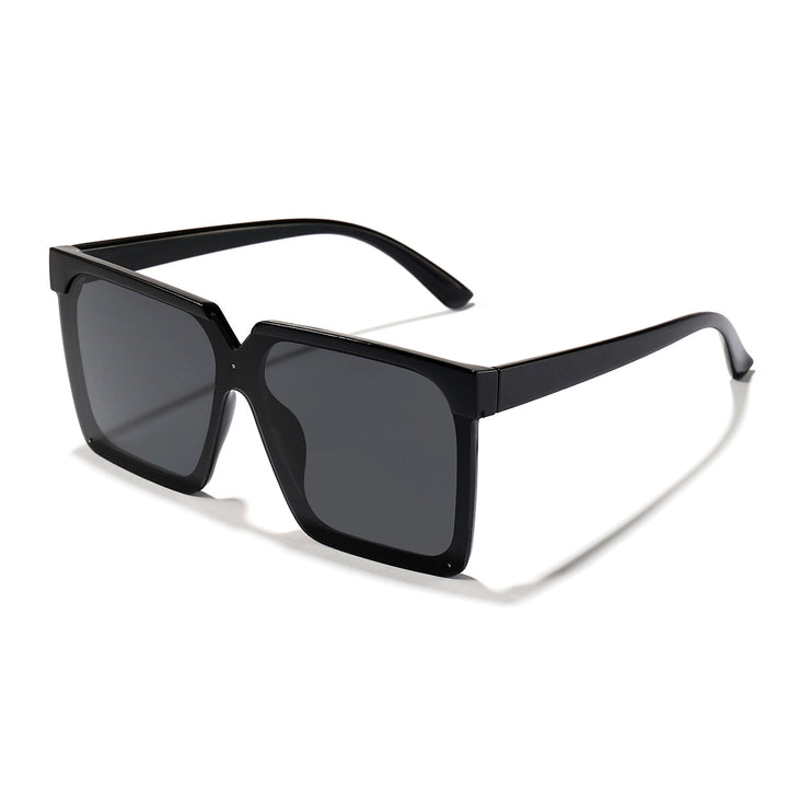 Women extravagantly designed sunglasses Bowlift