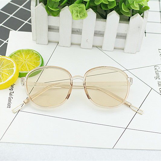 Ladies fashionable square sunglasses with transparent frame Bowlift