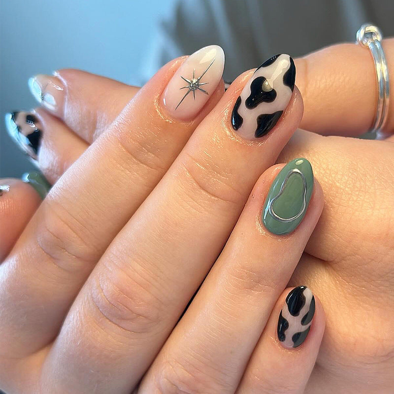 Artistic Gel Nail Design Bowlift