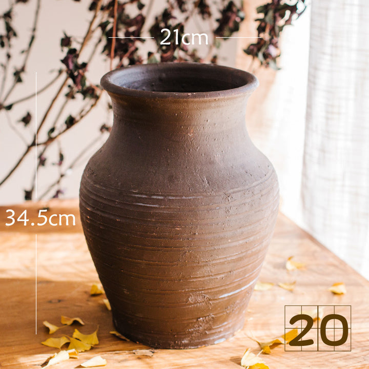 Rustic ceramic pot with handmade design Bowlift