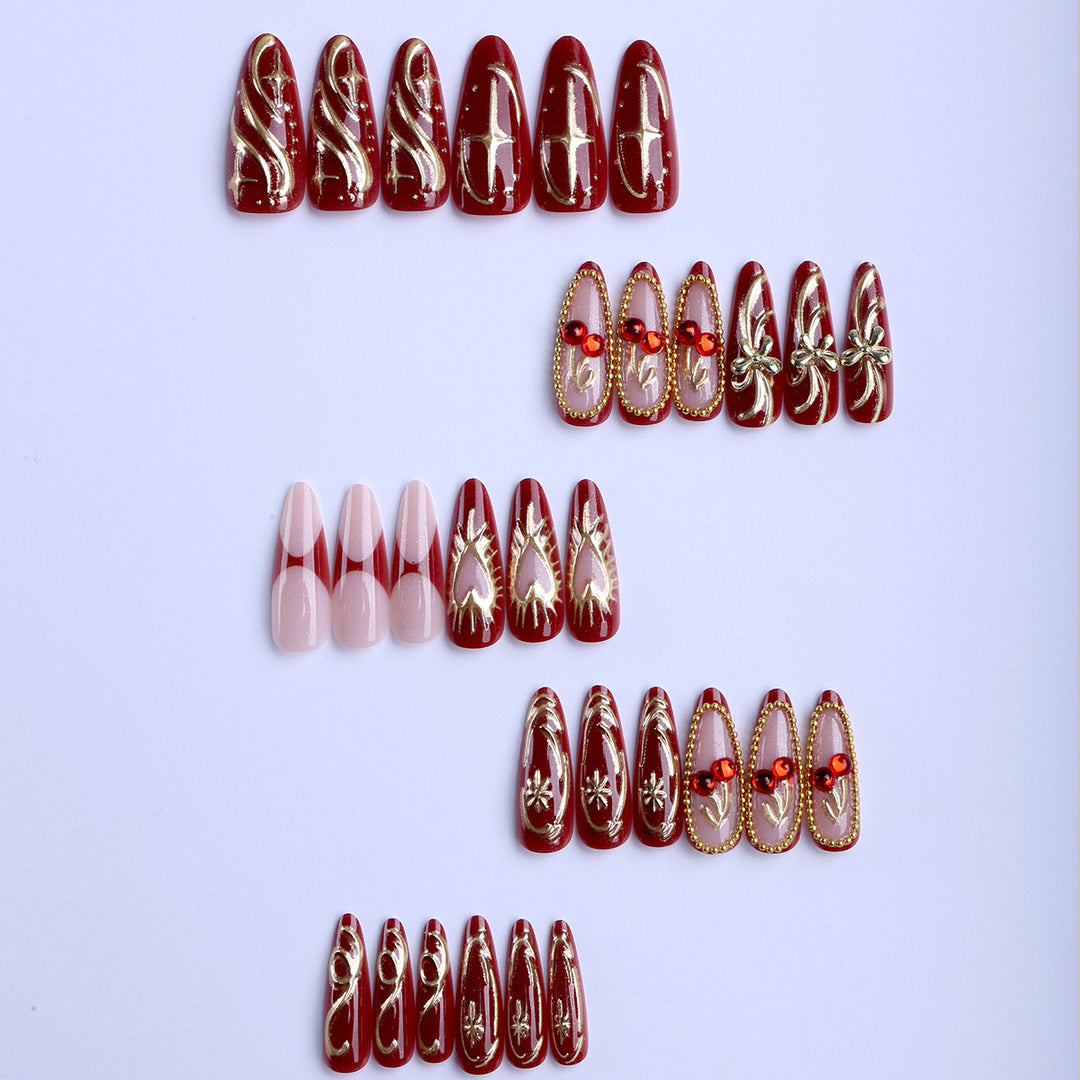 Artificial nails with elegant gold design Bowlift