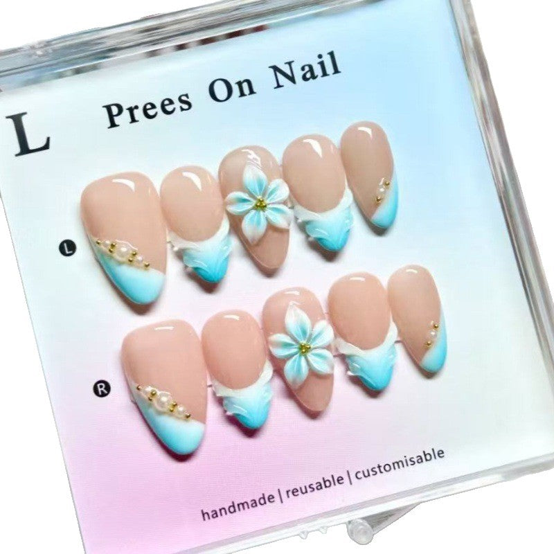 Elegant artificial nails with floral accents Bowlift