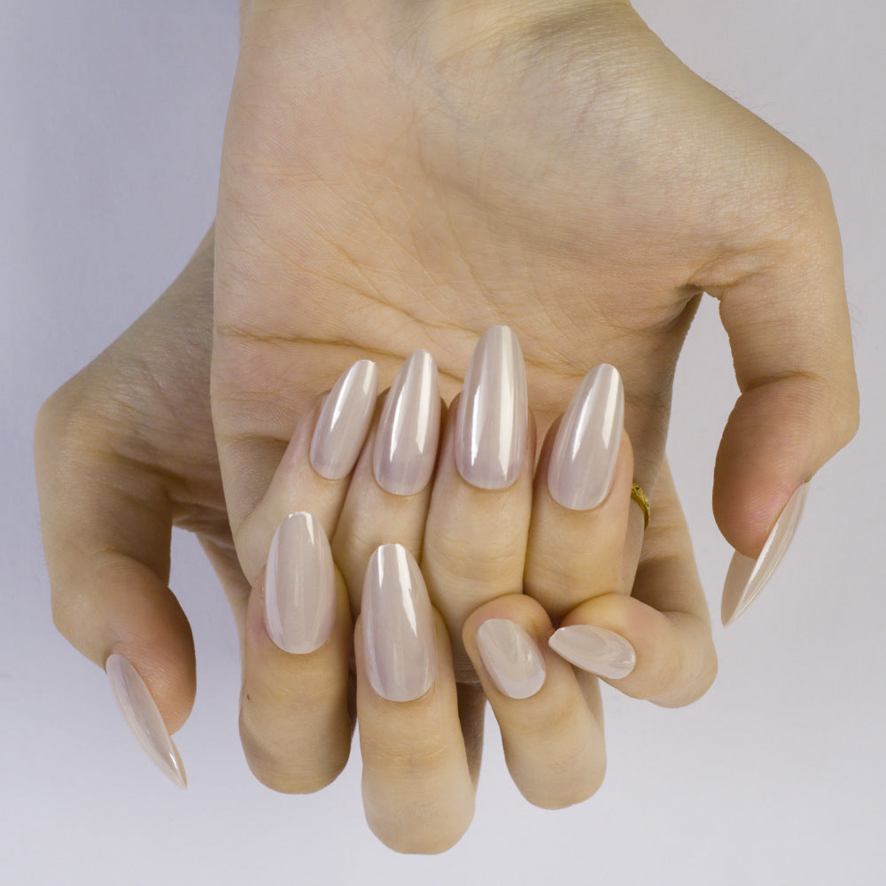 Elegant artificial nails for special occasions Bowlift