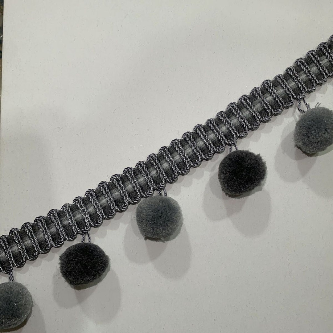 Decorative Pompon Belt Bowlift