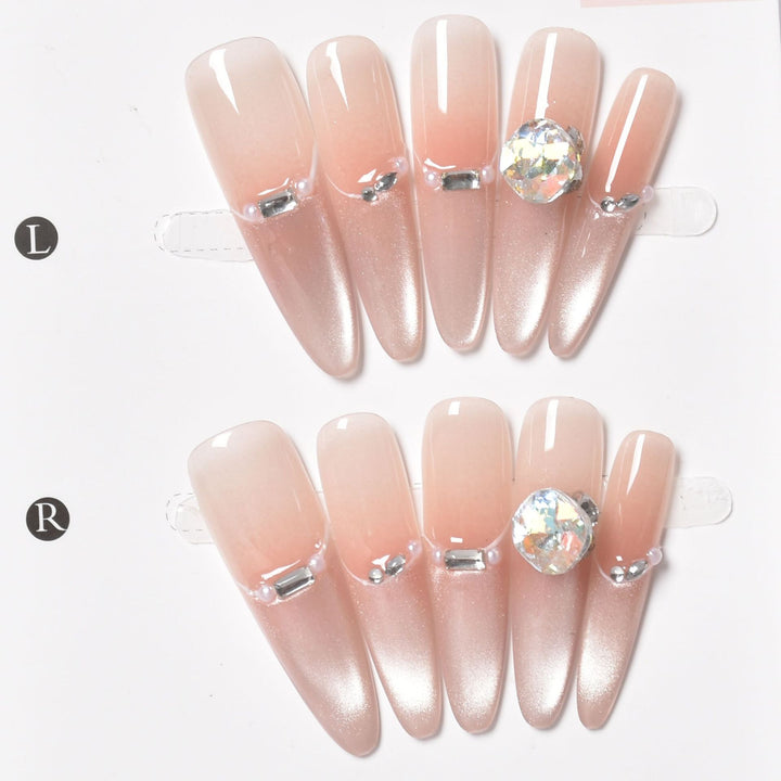 Glamorous Press-On Nail Set Bowlift