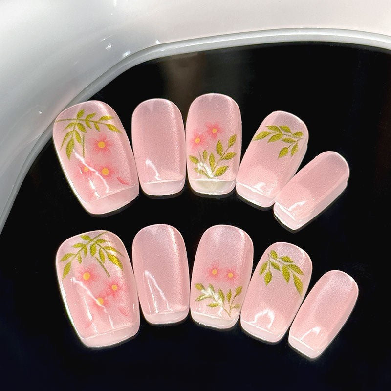 Artistic Press-On Nail Set with Floral Design Bowlift