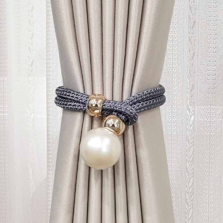 Elegant curtain tieback with decorative pearl Bowlift