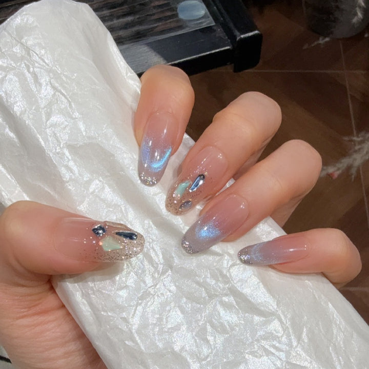 Stylish Nail Art Bowlift