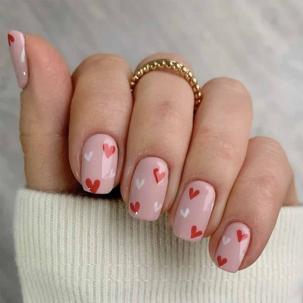 Heart-Patterned Press-On Nail Art Bowlift