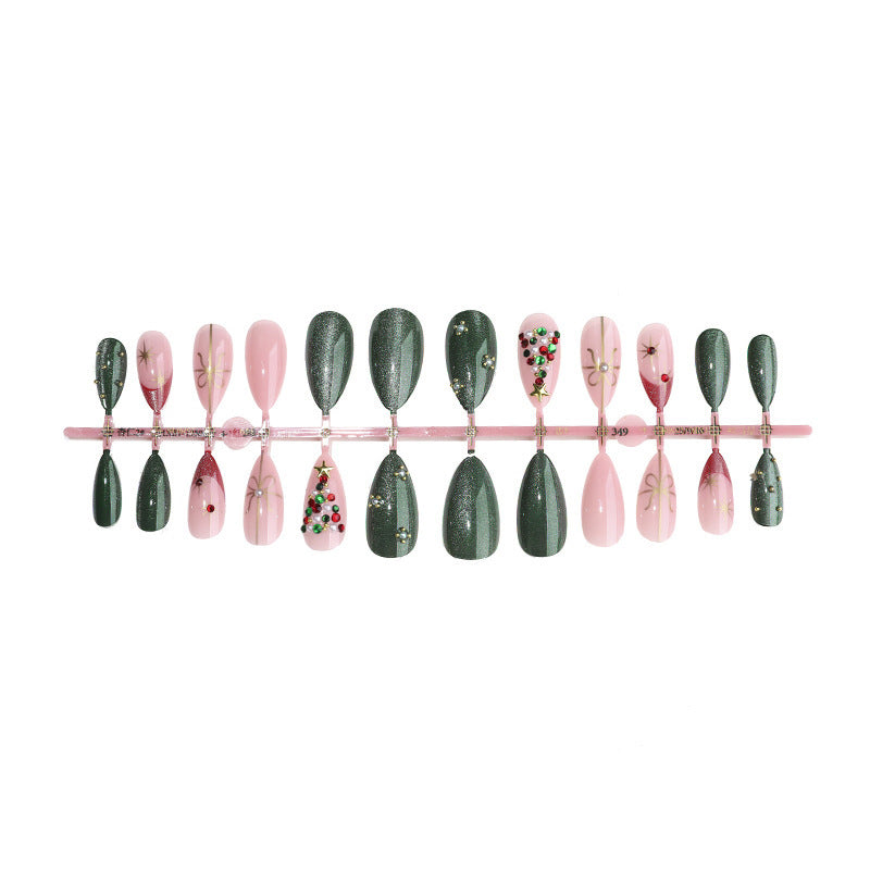 Festive artificial nail set with Christmas motifs and glitter accents Bowlift