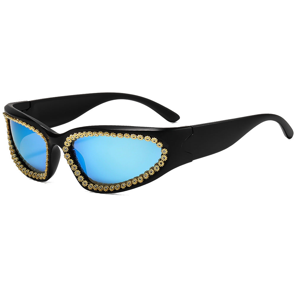 Women’s fashionable sunglasses with glamorous crystal frame Bowlift