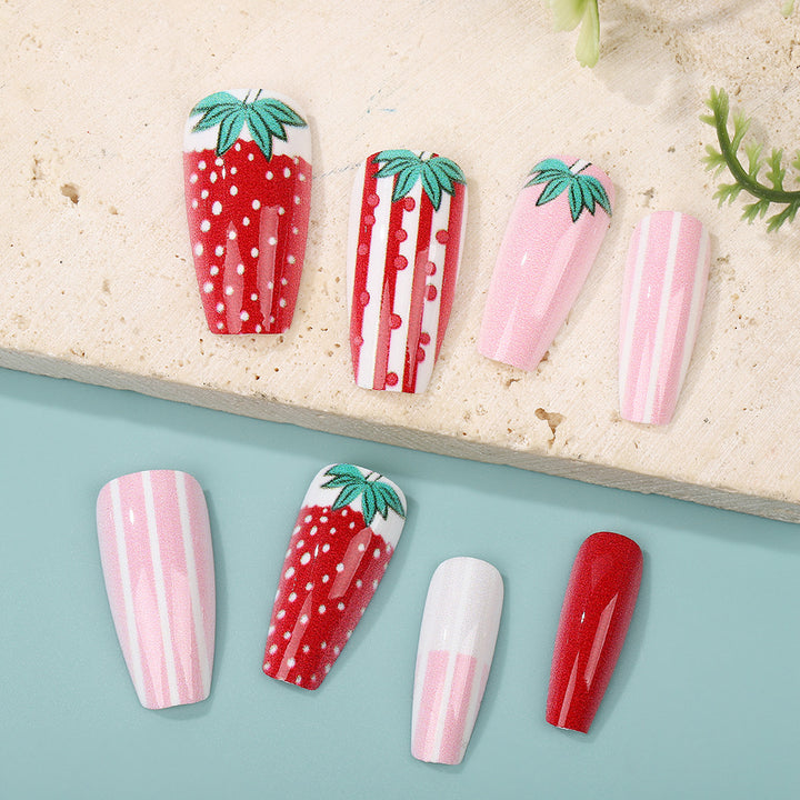 Artificial nails in romantic strawberry design Bowlift