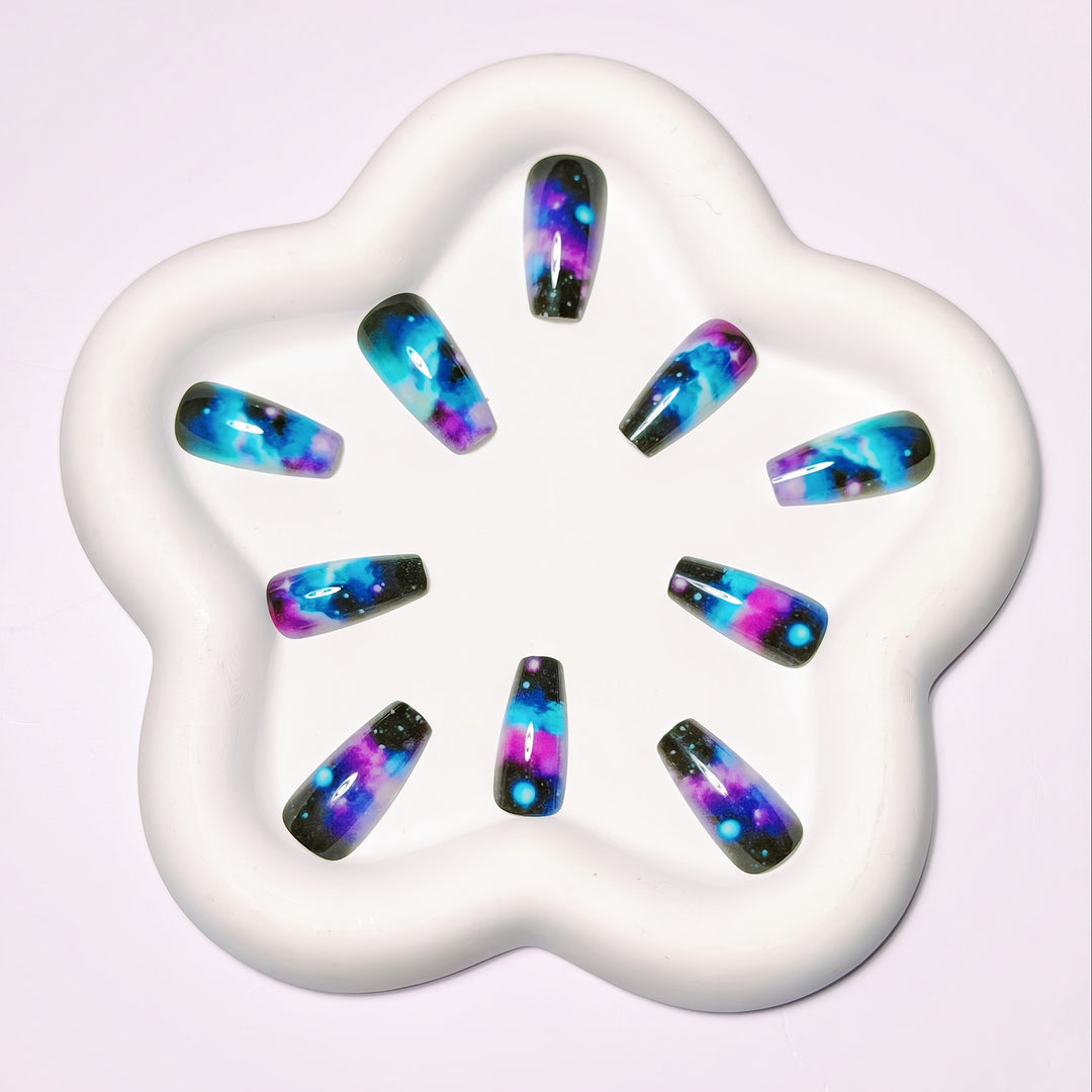 Artificial nails with Galactic Star design Bowlift
