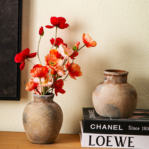Handcrafted ceramic vase Bowlift
