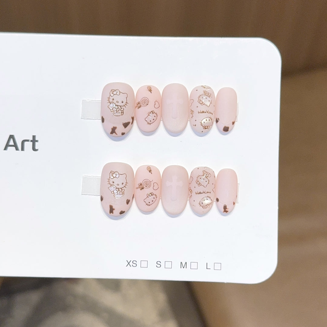 Nail art set with playful Hello Kitty motif Bowlift