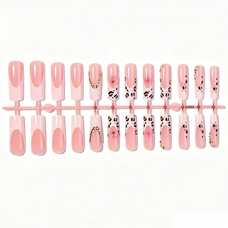 Artificial nail set with elegant flower and leopard accents Bowlift