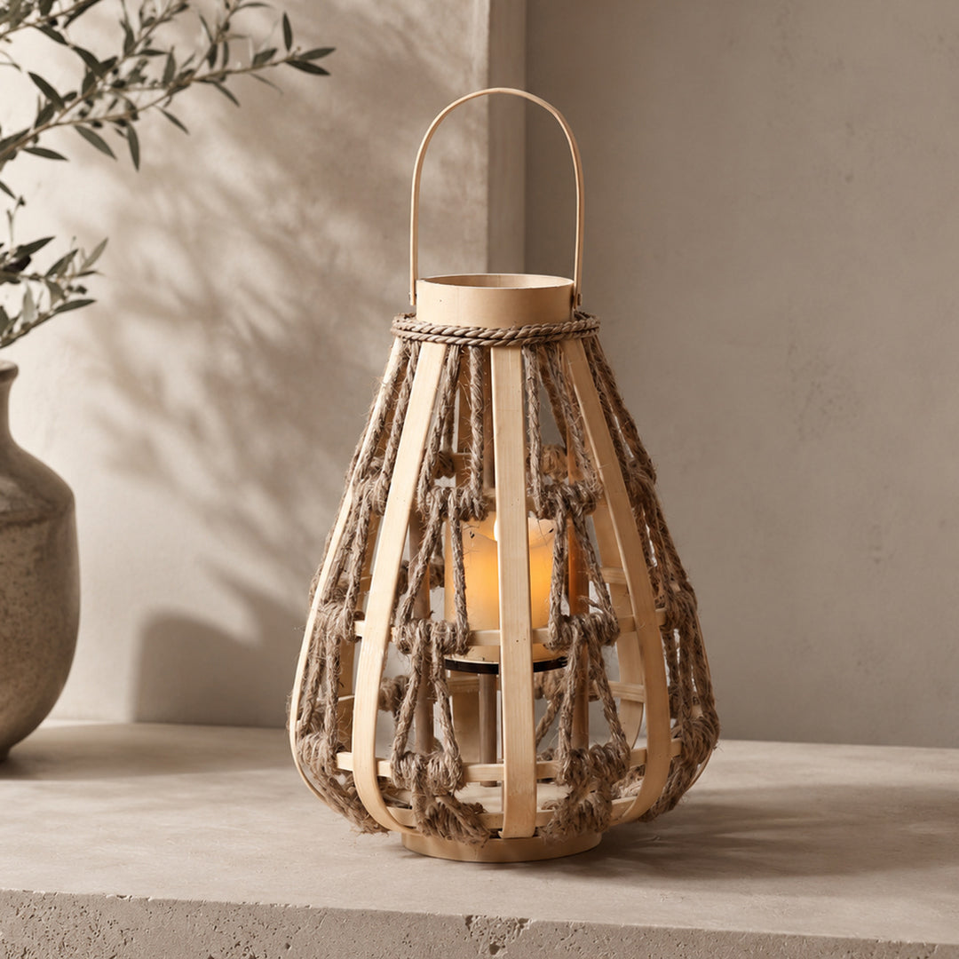 Decorative lantern made of rattan Bowlift